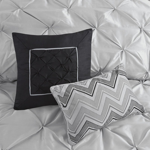 7 Piece Tufted Comforter Set